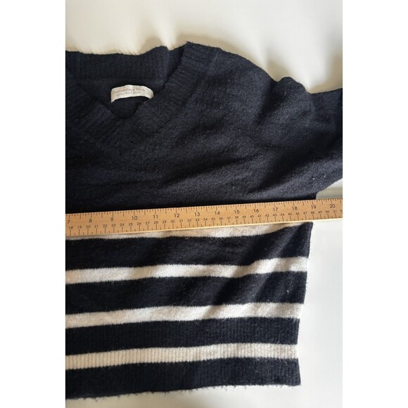 Abercrombie & Fitch Merino Wool Cropped Pullover Preppy Sweater Women's S, Navy - Picture 9 of 9